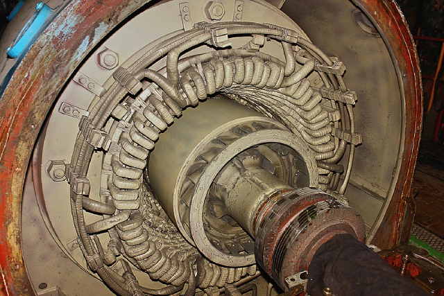 Stop Downtime: How Vibration Analysis Saves Generators Early